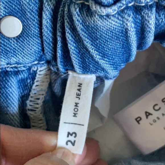 Pacsun mom jeans size 23 light color wash - Picture 6 of 12